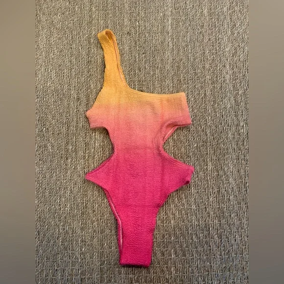 BOUND BY BOND-EYE The Milan Cutout One-Piece Swimsuit in Sunset One Size - Picture 7 of 10